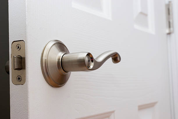 Lever on lever knobs: 