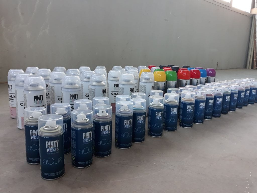 Different types of spray paint and how long it takes to dry