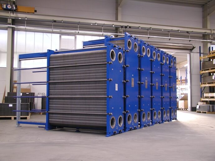 plate heat exchangers arranged together on the ground